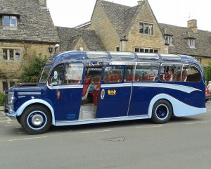 Vintage bus at Bourton-on-the-Water