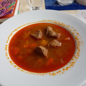 Gulyasleves (goulash soup)